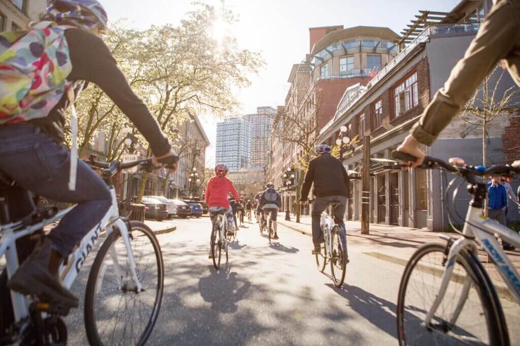 Đi xe đạp tạo Boston cũng là một ý kiến hay